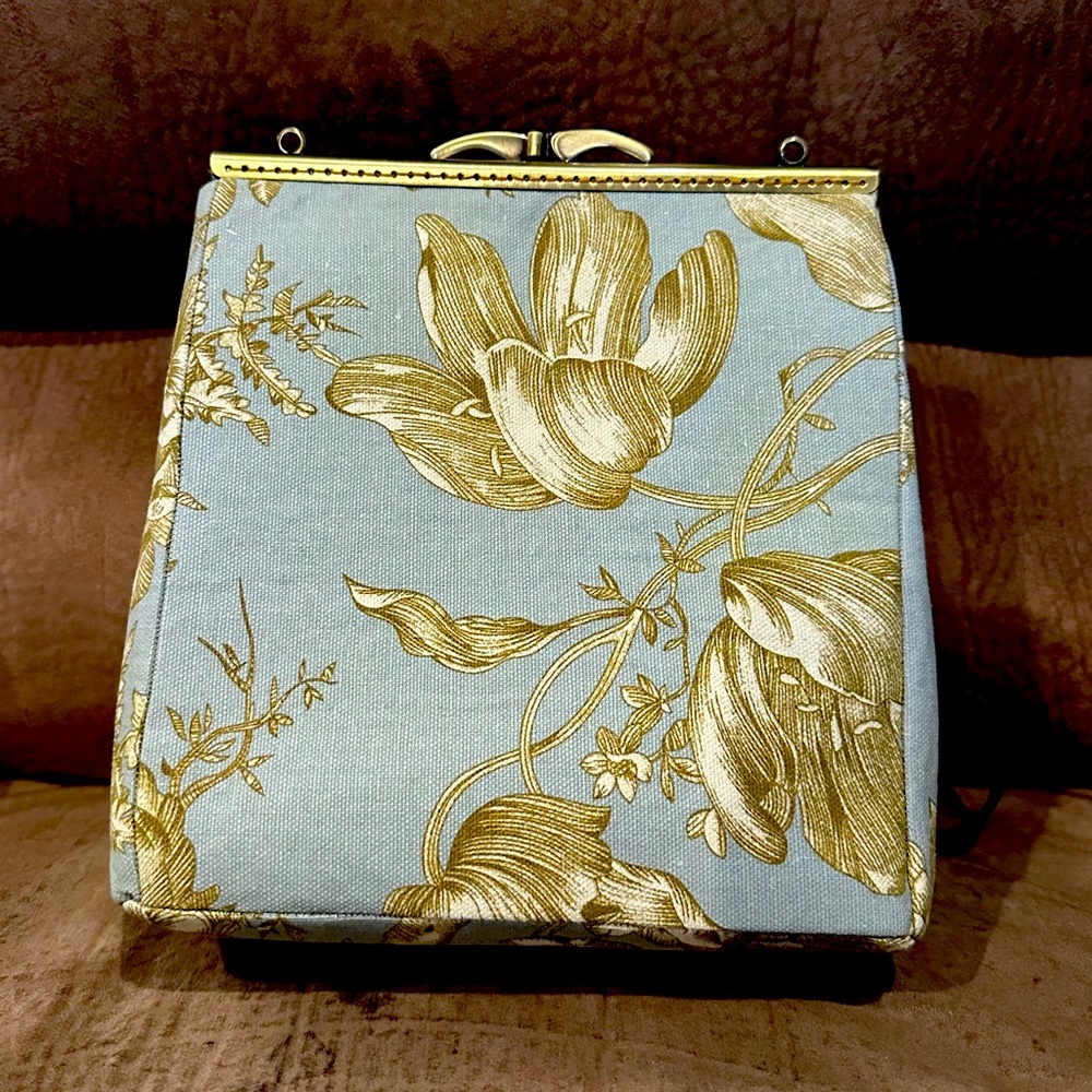 New Handmade Kisslock Clasp Mini Backpack Bag